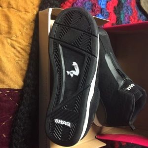 New Shaq Boys Shoes Size 6